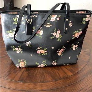 Coach Zip tote